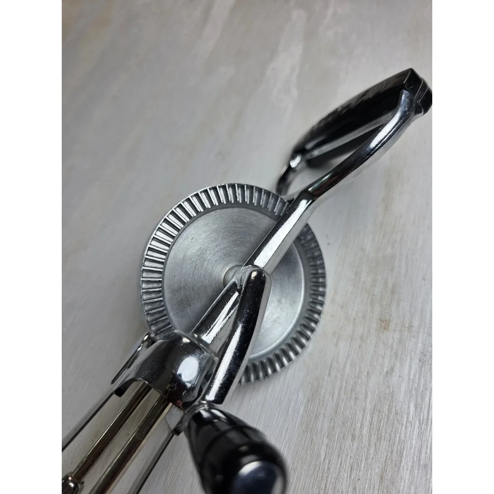 Vintage EKCO Flint Best Hand Crank Egg Beater Stainless Chrome Black Handle 12in